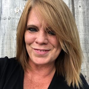 Meet your Posher, Laurie